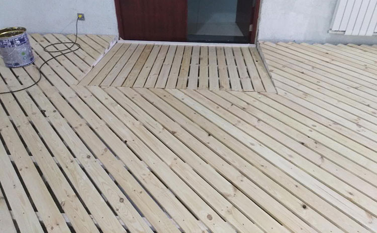 楓樺木運(yùn)動實木地板圖片